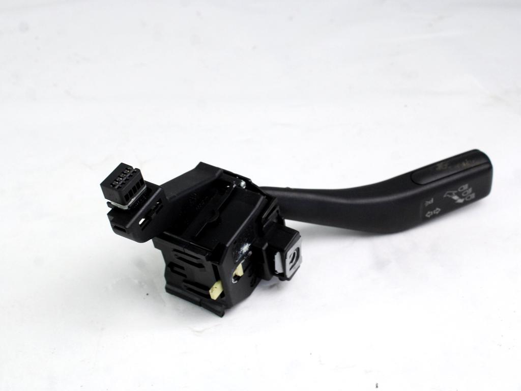 OBVOLANSKO STIKALO OEM N. 1K0953513E ORIGINAL REZERVNI DEL VOLKSWAGEN SCIROCCO 137 138 MK3 (10/2008 - 06-2014)BENZINA LETNIK 2009