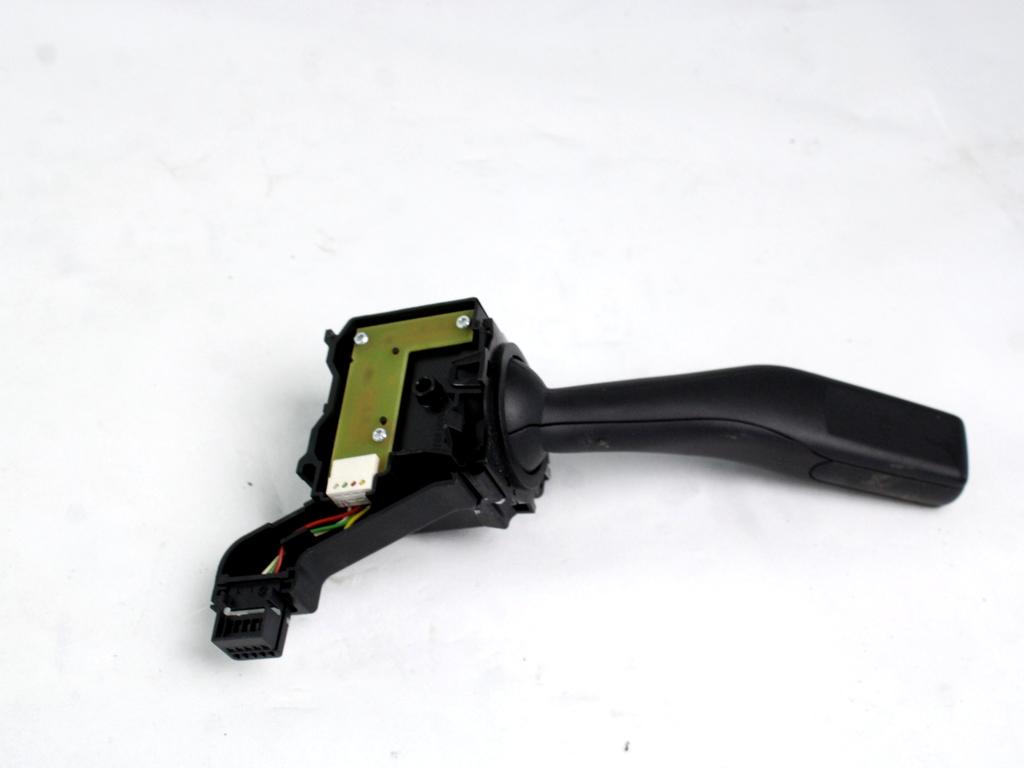 OBVOLANSKO STIKALO OEM N. 1K0953513E ORIGINAL REZERVNI DEL VOLKSWAGEN SCIROCCO 137 138 MK3 (10/2008 - 06-2014)BENZINA LETNIK 2009