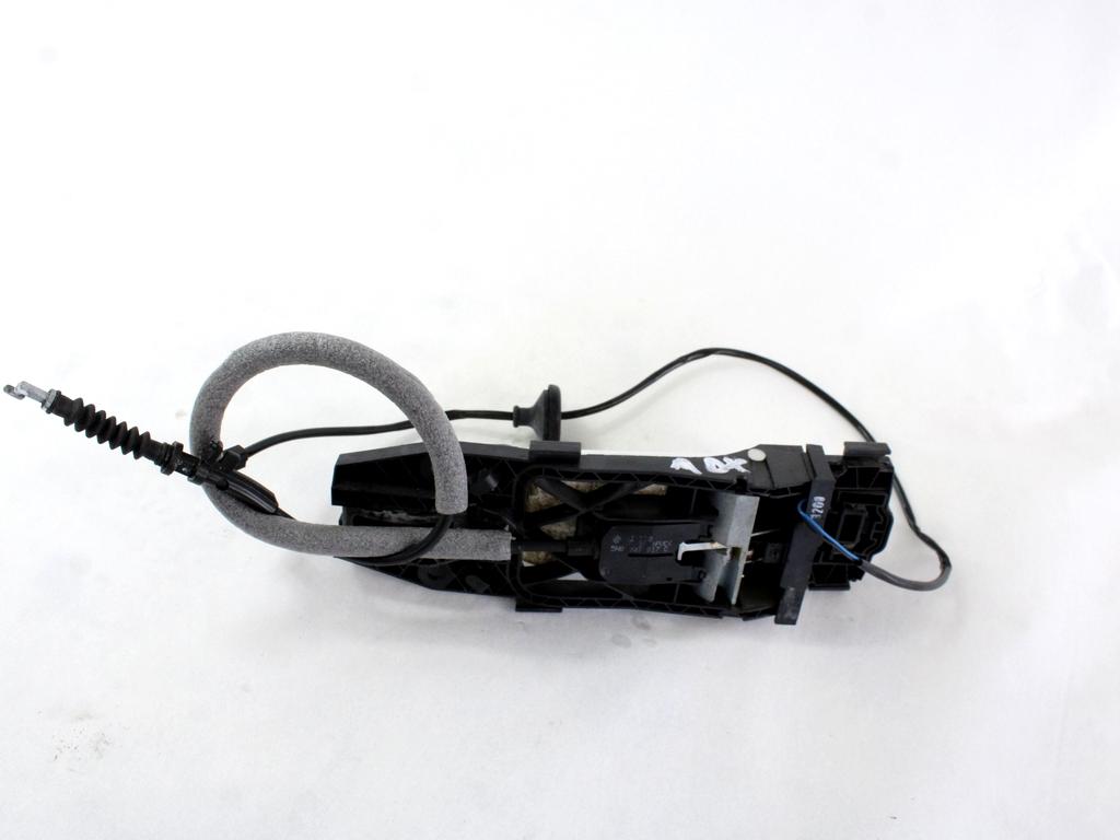 ZUNANJA KLJUKA SPREDNJA DESNA VRATA OEM N. 1K8837206FGRU ORIGINAL REZERVNI DEL VOLKSWAGEN SCIROCCO 137 138 MK3 (10/2008 - 06-2014)BENZINA LETNIK 2009