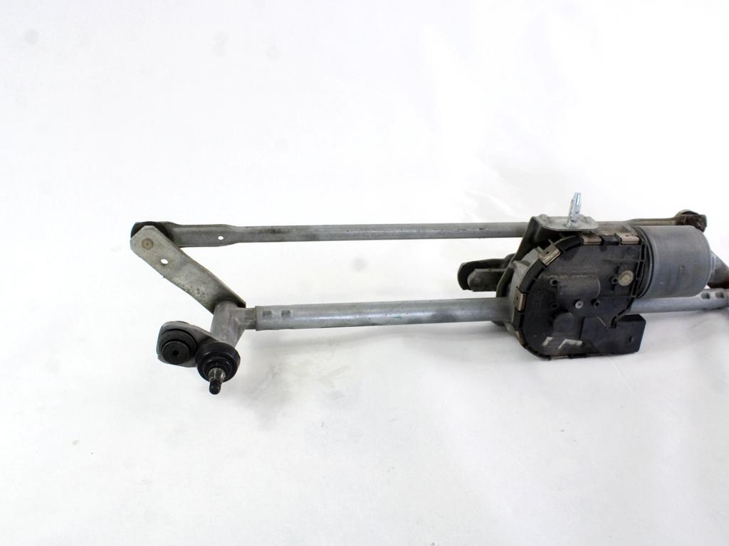 MOTORCEK PREDNJIH BRISALCEV OEM N. 1K8955119B ORIGINAL REZERVNI DEL VOLKSWAGEN SCIROCCO 137 138 MK3 (10/2008 - 06-2014)BENZINA LETNIK 2009