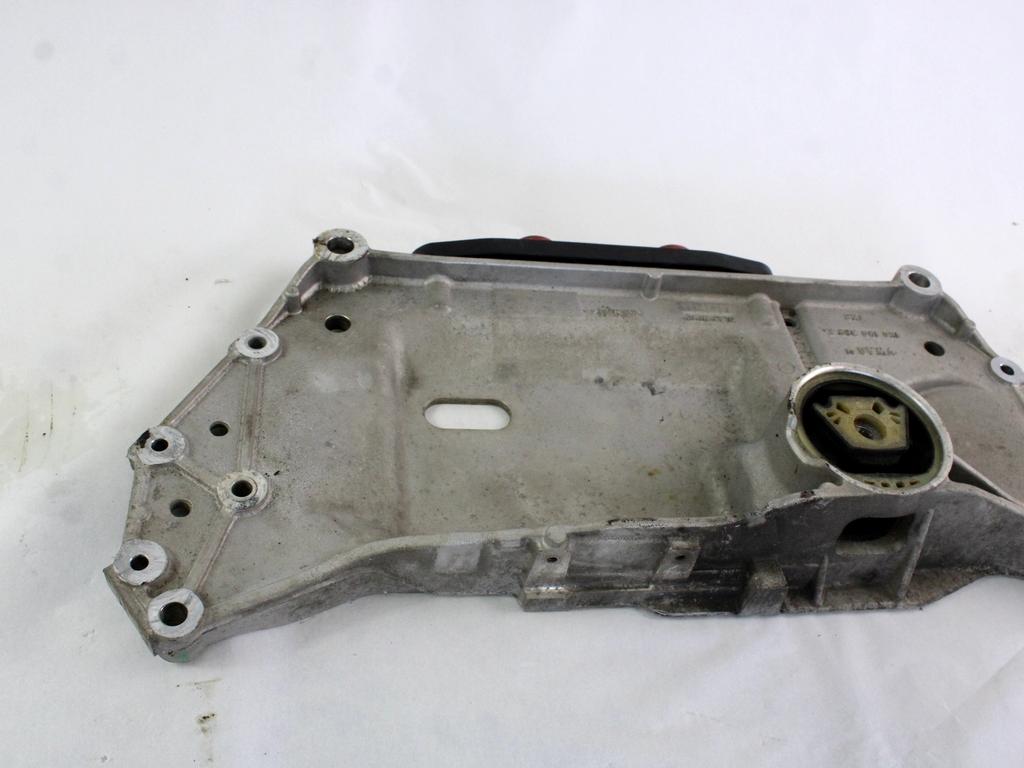 SPREDNJA OS/NOSILEC MOTORJA OEM N. 1K0199369F ORIGINAL REZERVNI DEL VOLKSWAGEN SCIROCCO 137 138 MK3 (10/2008 - 06-2014)BENZINA LETNIK 2009