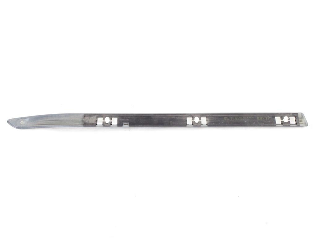 ZUNANJI PROFILI IN LETVE OEM N. 8208673 ORIGINAL REZERVNI DEL BMW SERIE 3 E46 BER/SW/COUPE/CABRIO LCI R (2002 - 2005) DIESEL LETNIK 2005