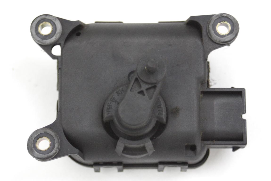 MOTORCEK OGREVANJA OEM N. 4B1820511K ORIGINAL REZERVNI DEL AUDI A6 C5 R 4B5 4B2 BER/SW/ALLROAD (2001 - 2004)DIESEL LETNIK 2004