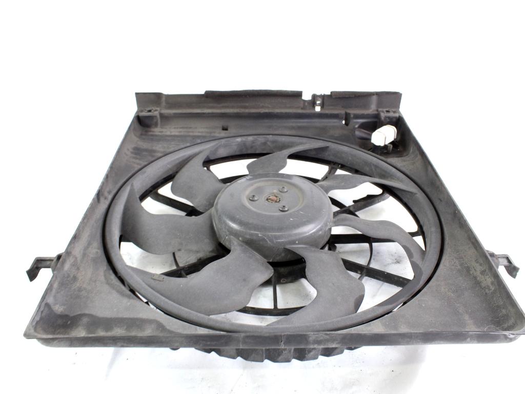 VENTILATOR HLADILNIKA OEM N. 253802H600 ORIGINAL REZERVNI DEL HYUNDAI I30 FD MK1 (2007 - 2011)DIESEL LETNIK 2011