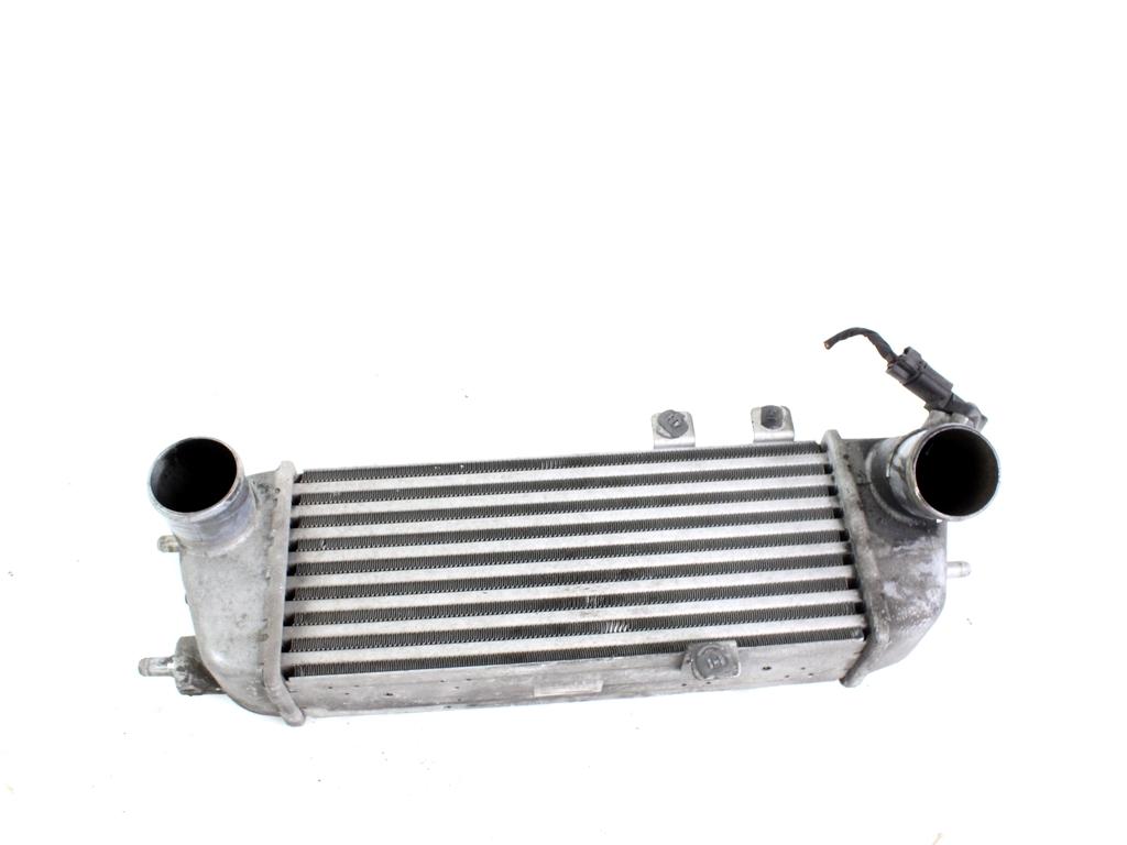 HLADILNIK INTERCOOLER OEM N. 28271-2A610 ORIGINAL REZERVNI DEL HYUNDAI I30 FD MK1 (2007 - 2011)DIESEL LETNIK 2011