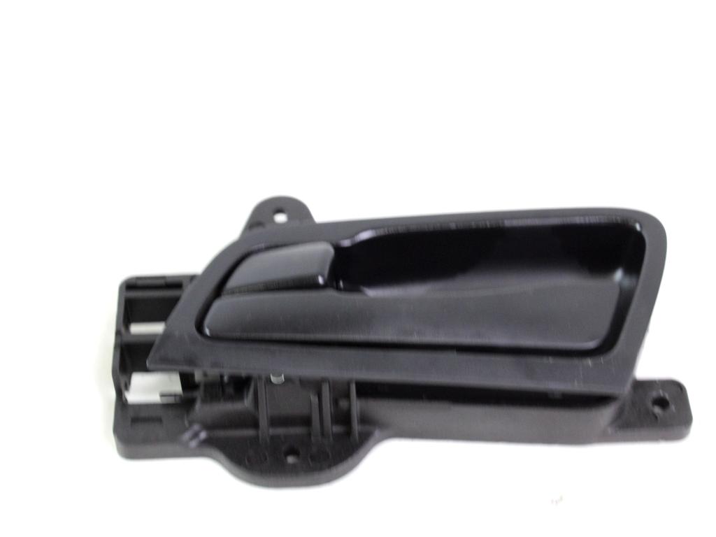 NOTRANJA KLJUKA  OEM N. 83613-FD000 ORIGINAL REZERVNI DEL HYUNDAI I30 FD MK1 (2007 - 2011)DIESEL LETNIK 2011