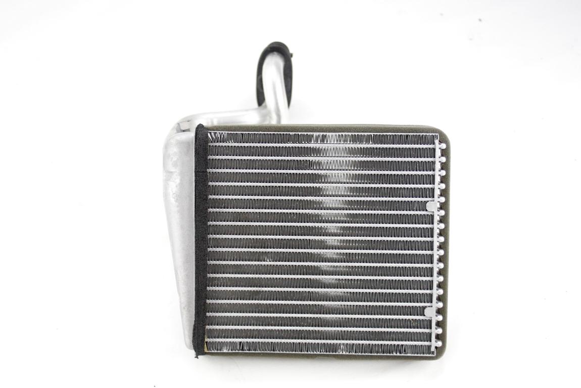 GRELEC RADIATORJA OEM N. 1K0819031A ORIGINAL REZERVNI DEL VOLKSWAGEN GOLF V 1K1 1K5 MK5 BER/SW (02/2004-11/2008) BENZINA LETNIK 2006