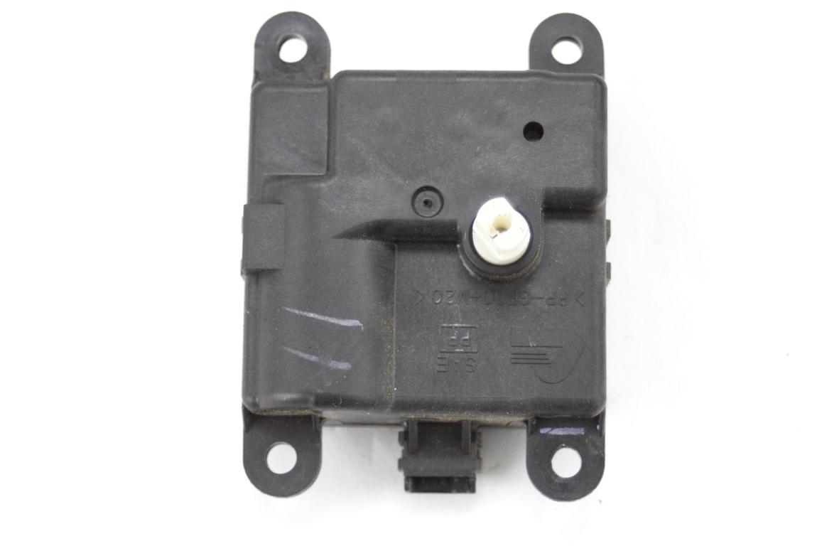 MOTORCEK OGREVANJA OEM N. 3F12030850 ORIGINAL REZERVNI DEL NISSAN X-TRAIL T30 (2001 - 08/2007) DIESEL LETNIK 2005