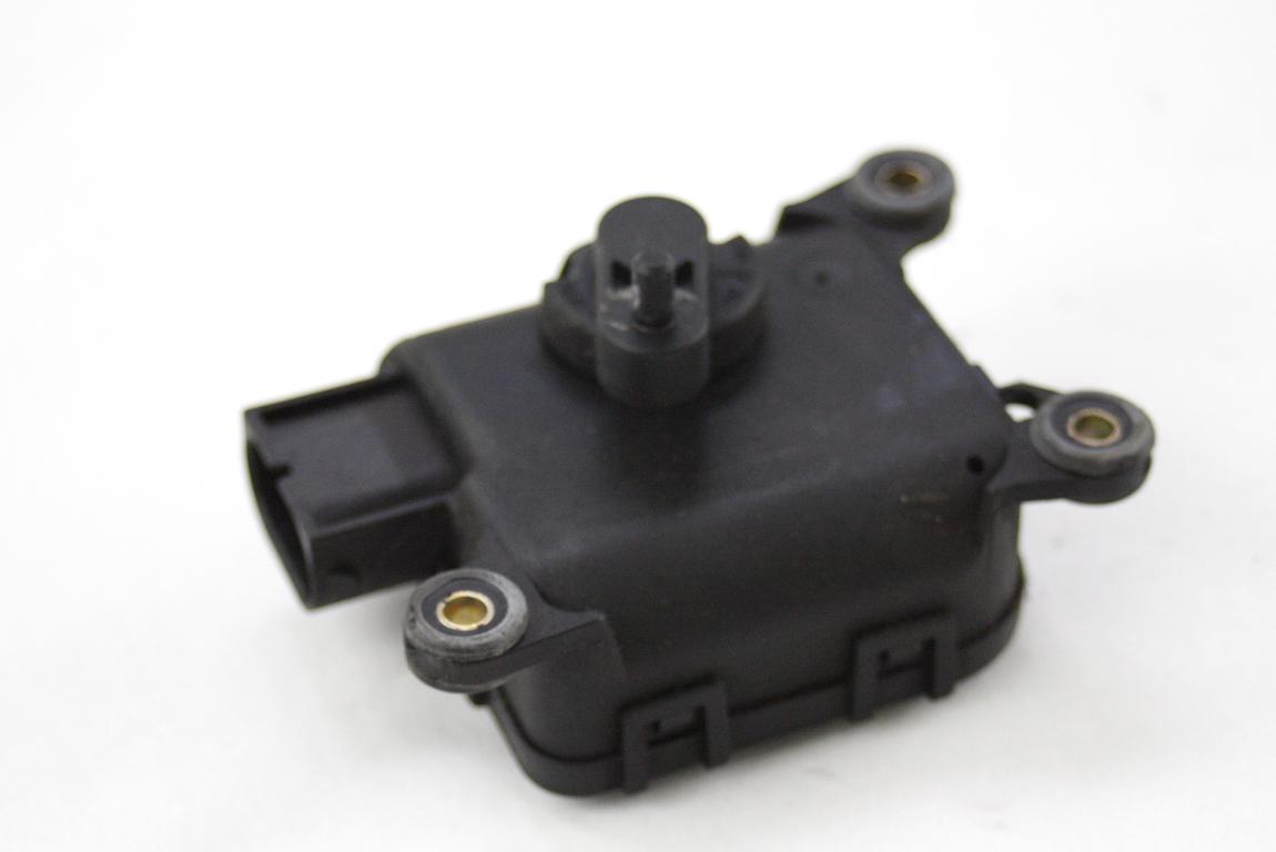 MOTORCEK OGREVANJA OEM N. 4B1820511 ORIGINAL REZERVNI DEL AUDI A6 C5 4B 4B5 4B2 BER/SW (1997 - 2001) DIESEL LETNIK 1999