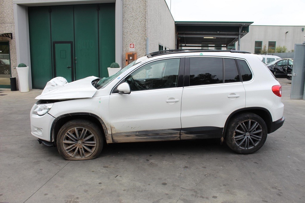 VOLKSWAGEN TIGUAN 2.0 D 4X4 103KW 6M 5P (2008) RICAMBI IN MAGAZZINO