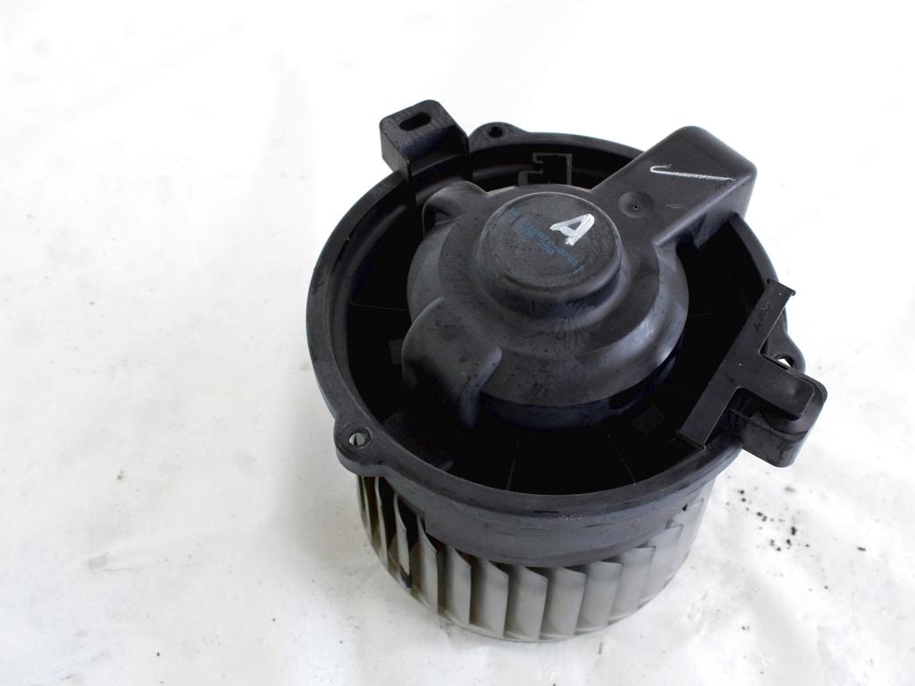 VENTILATOR  KABINE  OEM N. 7801A097 ORIGINAL REZERVNI DEL MITSUBISHI COLT Z30 Z3_A Z2_A MK6 (2004 - 2009) BENZINA LETNIK 2006