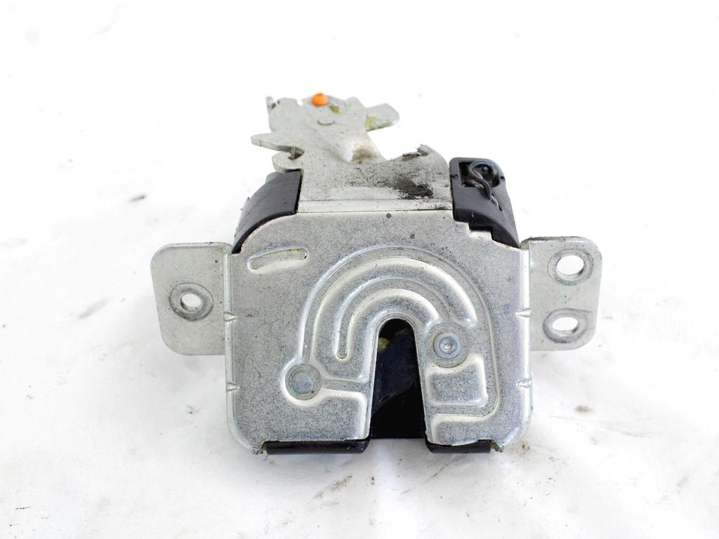 ZAKLEPANJE PRTLJA?NIH VRAT  OEM N. MR959190 ORIGINAL REZERVNI DEL MITSUBISHI COLT Z30 Z3_A Z2_A MK6 (2004 - 2009) BENZINA LETNIK 2006