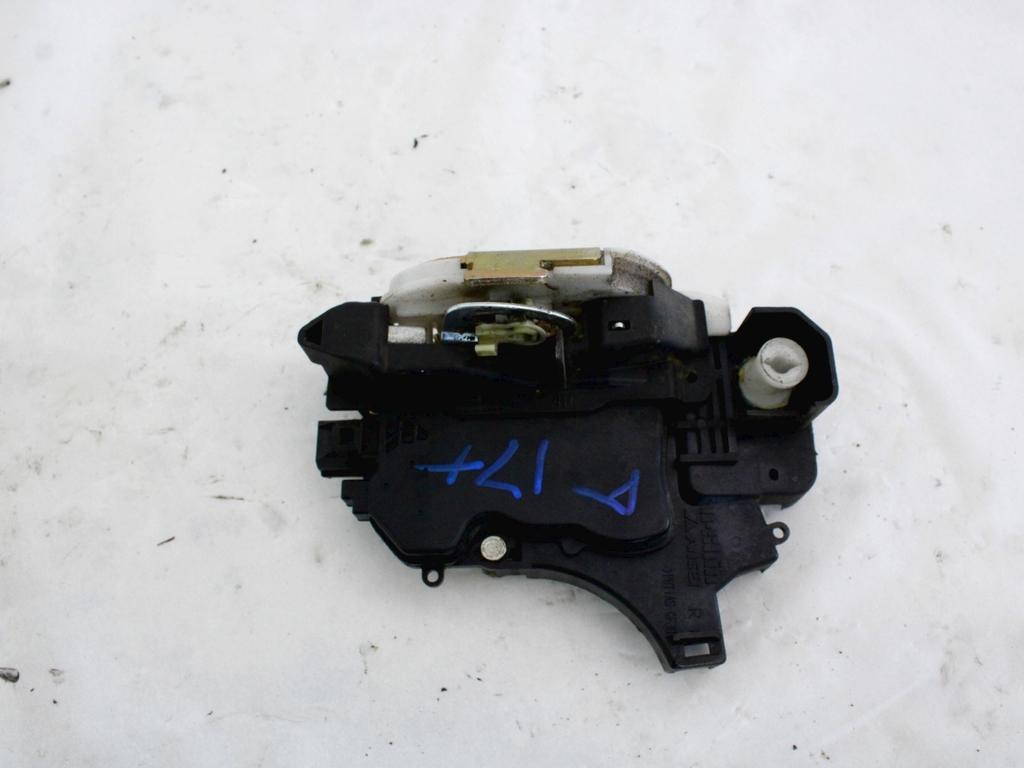 CENTRALNI ZAKLEP SPREDNJIH VRAT  OEM N. 5715A132 ORIGINAL REZERVNI DEL MITSUBISHI COLT Z30 Z3_A Z2_A MK6 (2004 - 2009) BENZINA LETNIK 2006