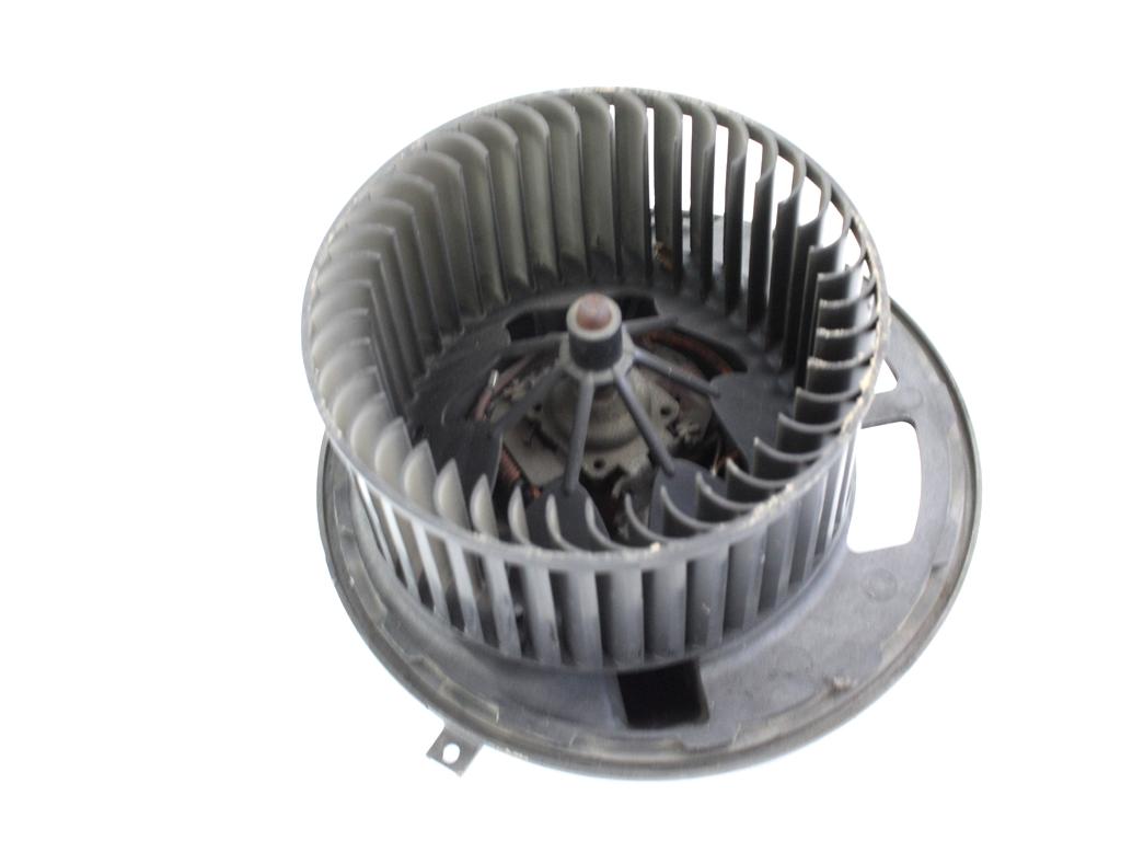 VENTILATOR  KABINE  OEM N. 64116933663 ORIGINAL REZERVNI DEL BMW SERIE 1 BER/COUPE/CABRIO E81/E82/E87/E88 (2003 - 2007) BENZINA LETNIK 2004