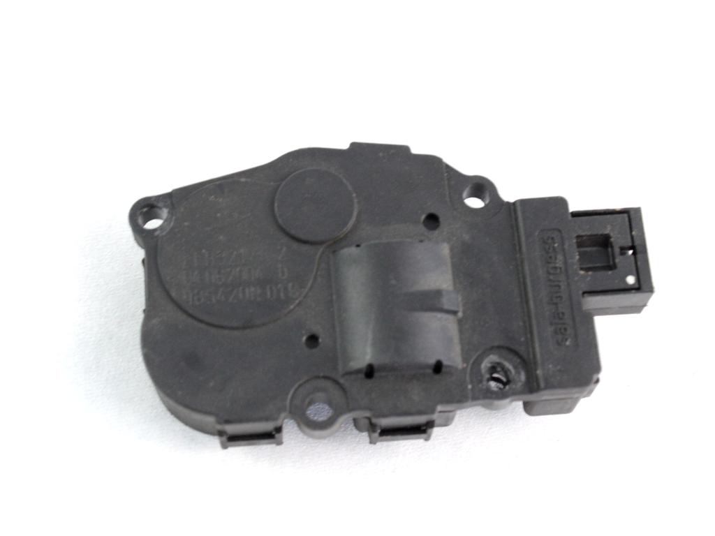 MOTORCEK OGREVANJA OEM N. 985420N ORIGINAL REZERVNI DEL BMW SERIE 1 BER/COUPE/CABRIO E81/E82/E87/E88 (2003 - 2007) BENZINA LETNIK 2004