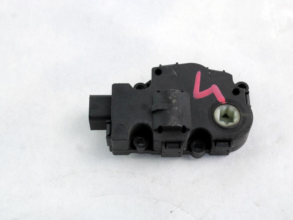 MOTORCEK OGREVANJA OEM N. 985420N ORIGINAL REZERVNI DEL BMW SERIE 1 BER/COUPE/CABRIO E81/E82/E87/E88 (2003 - 2007) BENZINA LETNIK 2004