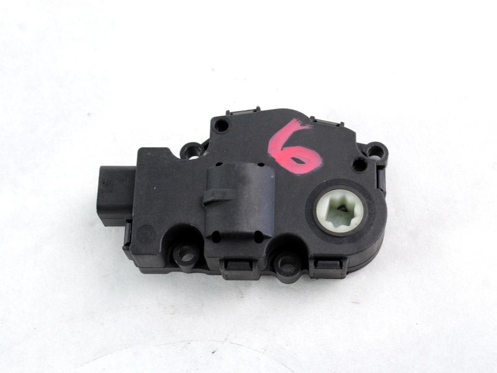 MOTORCEK OGREVANJA OEM N. 985420N ORIGINAL REZERVNI DEL BMW SERIE 1 BER/COUPE/CABRIO E81/E82/E87/E88 (2003 - 2007) BENZINA LETNIK 2004