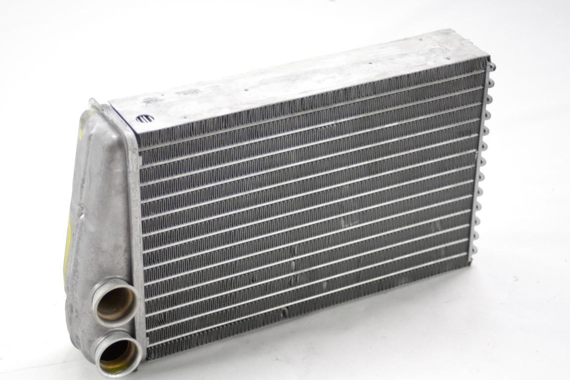 GRELEC RADIATORJA OEM N. 7701208323 ORIGINAL REZERVNI DEL RENAULT MEGANE MK2 BM0/1 CM0/1 EM0/1 KM0/1 LM0/1 BER/GRANDTOUR  (10/2002 - 02/2006) DIESEL LETNIK 2006