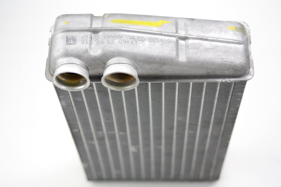 GRELEC RADIATORJA OEM N. 7701208323 ORIGINAL REZERVNI DEL RENAULT MEGANE MK2 BM0/1 CM0/1 EM0/1 KM0/1 LM0/1 BER/GRANDTOUR  (10/2002 - 02/2006) DIESEL LETNIK 2006