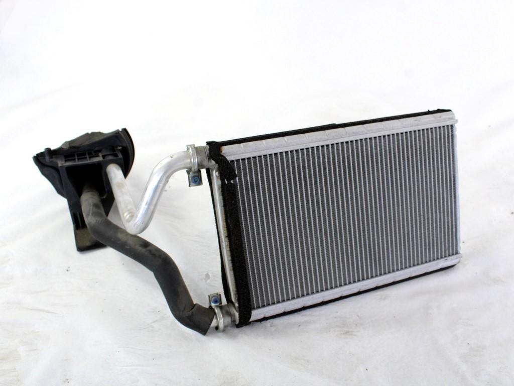 GRELEC RADIATORJA OEM N. 64119123506 ORIGINAL REZERVNI DEL BMW SERIE 1 BER/COUPE/CABRIO E81/E82/E87/E88 (2003 - 2007) BENZINA LETNIK 2004