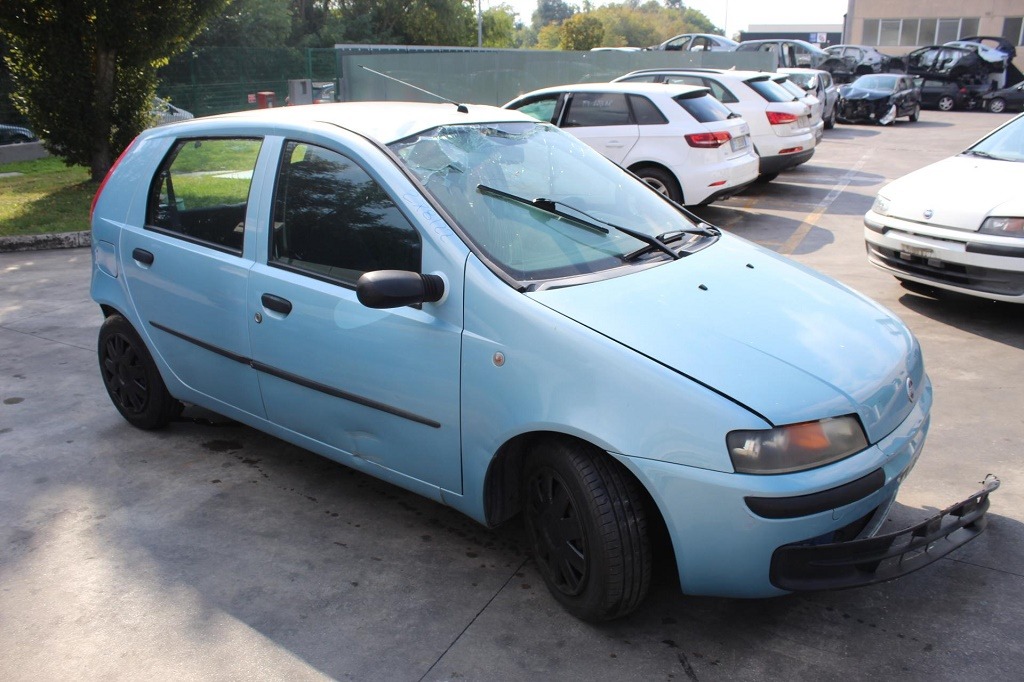 FIAT PUNTO 1.2 B 59KW 5M 5P (2002) RICAMBI IN MAGAZZINO 