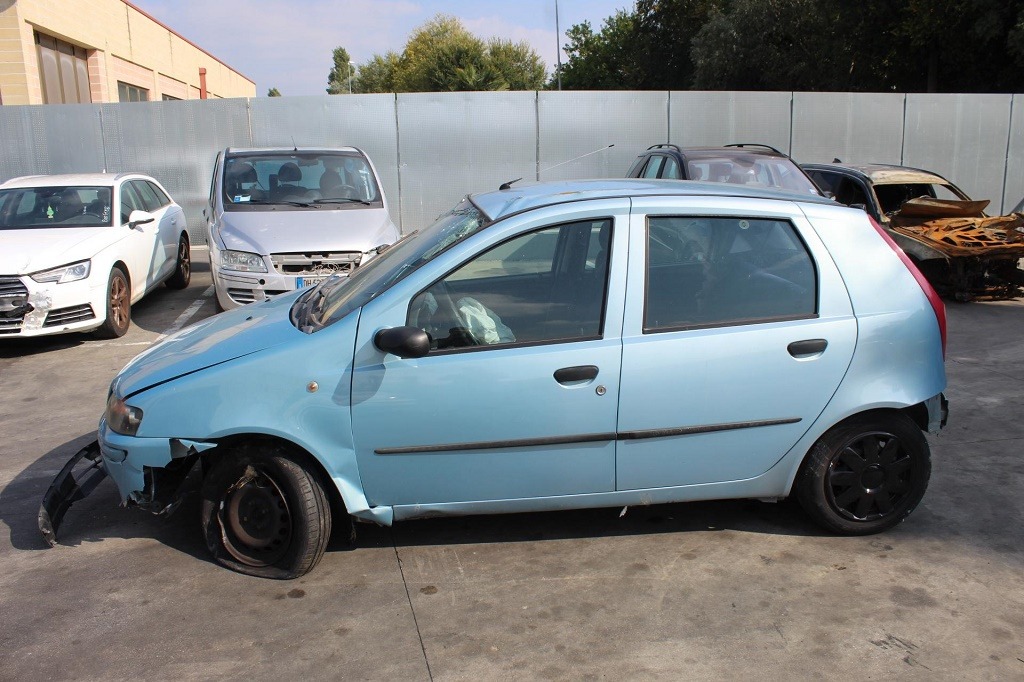 FIAT PUNTO 1.2 B 59KW 5M 5P (2002) RICAMBI IN MAGAZZINO 