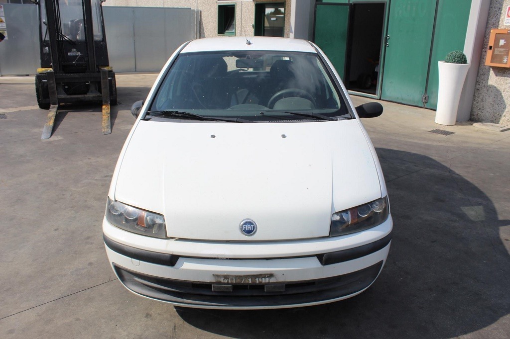 FIAT PUNTO 1.2 B 44KW 5M 5P (2000) RICAMBI IN MAGAZZINO