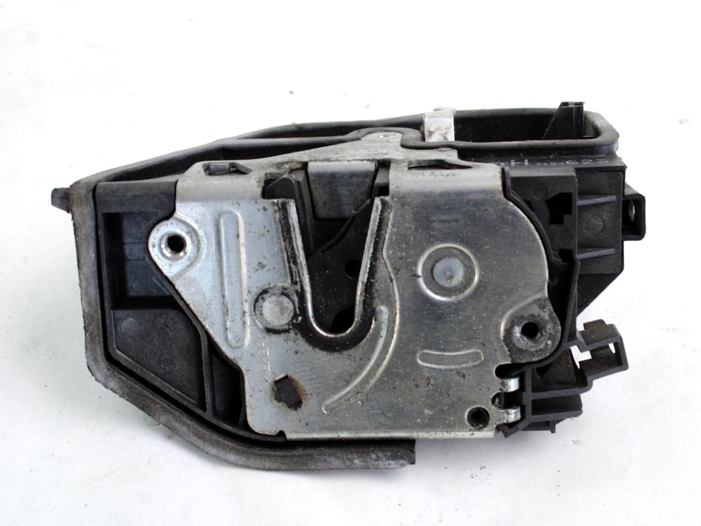 CENTRALNO ZAKLEPANJE PREDNIH LEVIH VRAT OEM N. 7154623 ORIGINAL REZERVNI DEL BMW SERIE 1 BER/COUPE/CABRIO E81/E82/E87/E88 (2003 - 2007) BENZINA LETNIK 2004