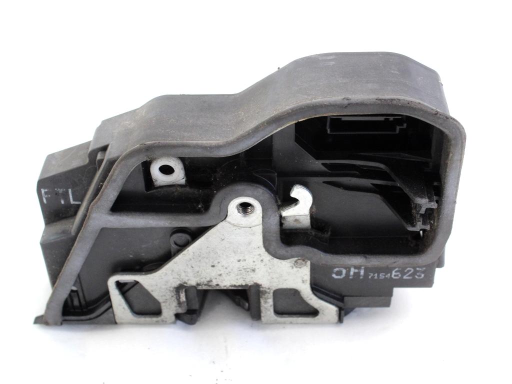 CENTRALNO ZAKLEPANJE PREDNIH LEVIH VRAT OEM N. 7154623 ORIGINAL REZERVNI DEL BMW SERIE 1 BER/COUPE/CABRIO E81/E82/E87/E88 (2003 - 2007) BENZINA LETNIK 2004