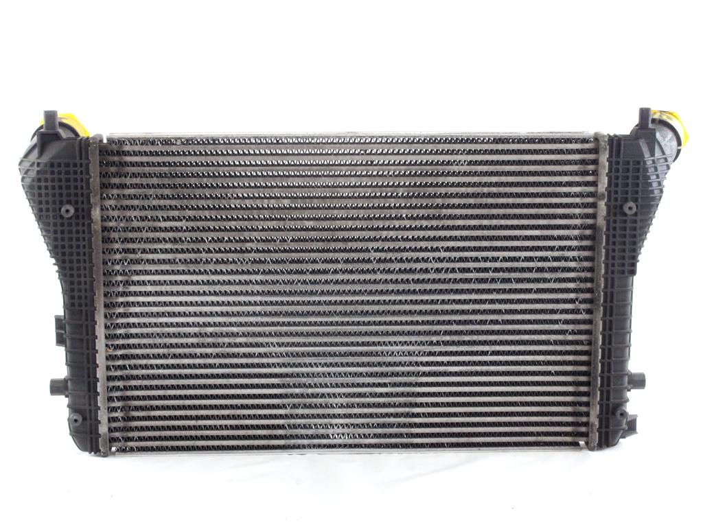 HLADILNIK INTERCOOLER OEM N. 3C0145805AM ORIGINAL REZERVNI DEL VOLKSWAGEN TIGUAN 5N MK1 R (2011 - 2016)  DIESEL LETNIK 2012