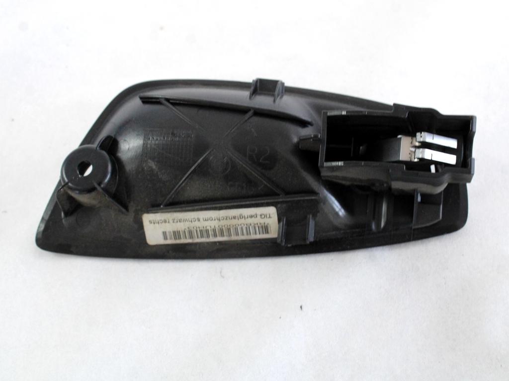 NOTRANJA KLJUKA  OEM N. 51417147164 ORIGINAL REZERVNI DEL BMW SERIE 1 BER/COUPE/CABRIO E81/E82/E87/E88 (2003 - 2007) BENZINA LETNIK 2004