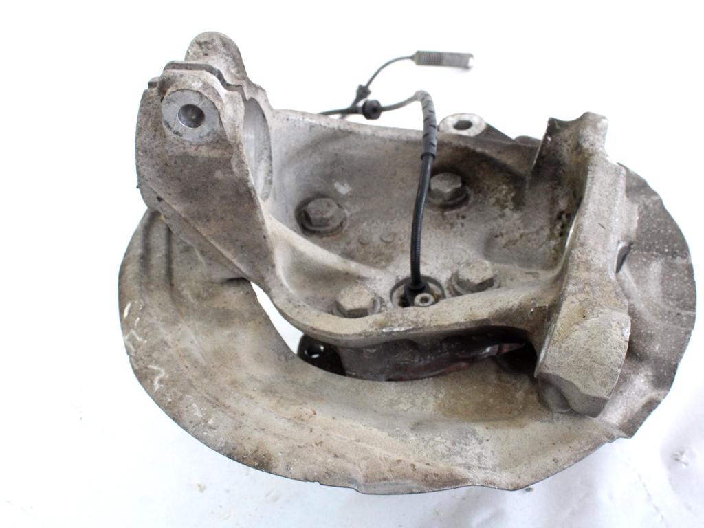 VRTLJIVI LEZAJ DESNO / PESTO KOLESA Z LEZAJEM SPREDAJ OEM N. 31216764444 ORIGINAL REZERVNI DEL BMW SERIE 1 BER/COUPE/CABRIO E81/E82/E87/E88 (2003 - 2007) BENZINA LETNIK 2004