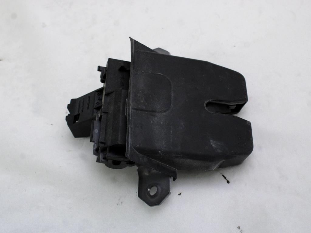 ZAKLEPANJE PRTLJA?NIH VRAT  OEM N. 8M51-R442A66-AC ORIGINAL REZERVNI DEL FORD FOCUS DA HCP DP MK2 R BER/SW (2008 - 2011) BENZINA/GPL LETNIK 2009