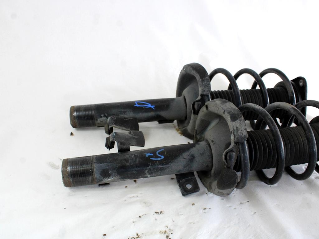 SPREDNJI AMORTIZERJI OEM N. 33344 COPPIA AMMORTIZZATORE ANTERIORE DESTRO SINIS ORIGINAL REZERVNI DEL FORD FOCUS DA HCP DP MK2 R BER/SW (2008 - 2011) BENZINA/GPL LETNIK 2009