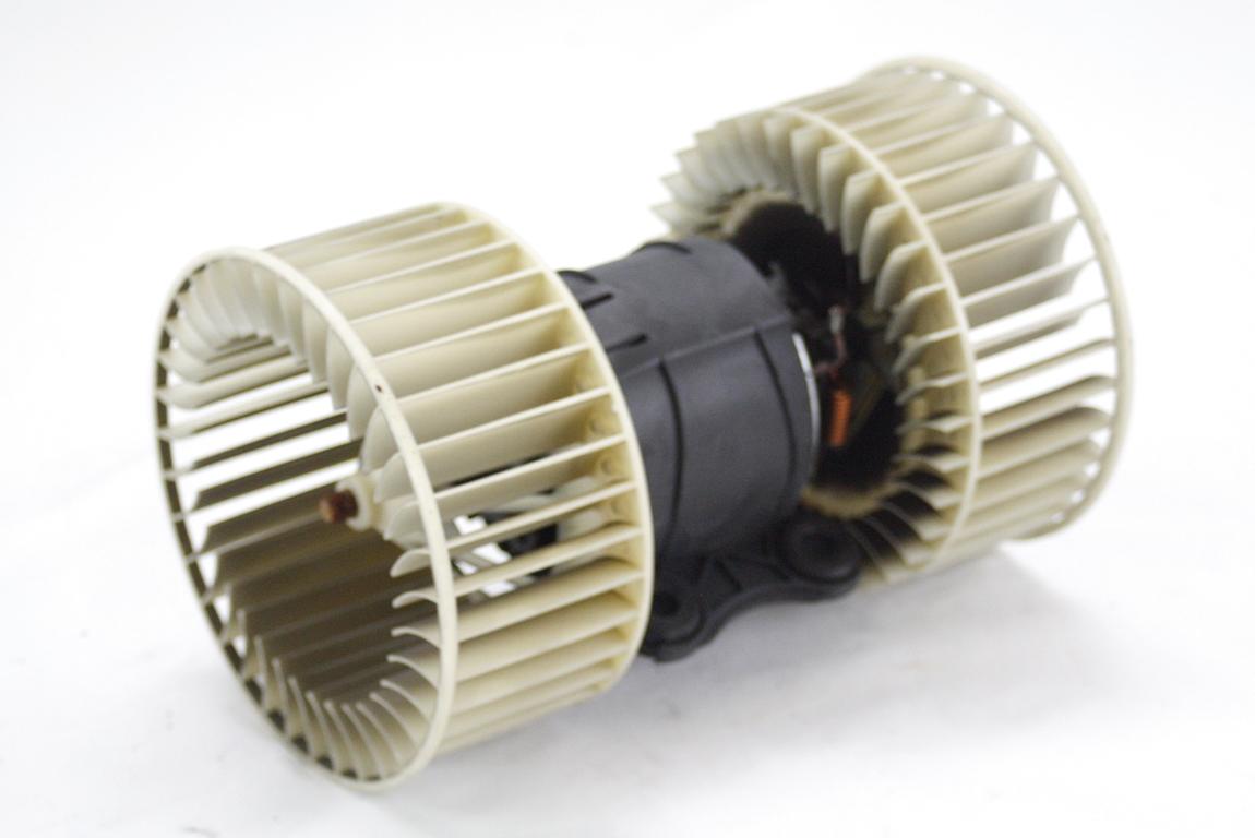 VENTILATOR  KABINE  OEM N. 64118385558 ORIGINAL REZERVNI DEL BMW X5 E53 LCI R (2003 - 2007) DIESEL LETNIK 2003