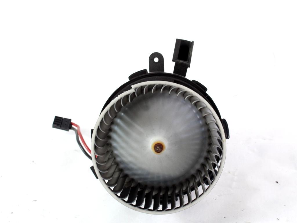 VENTILATOR  KABINE  OEM N. 8T1820021 ORIGINAL REZERVNI DEL AUDI A5 8T R COUPE/5P  (08/2011 - 06/2016) DIESEL LETNIK 2012