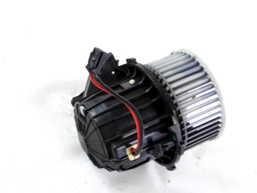 VENTILATOR  KABINE  OEM N. 8T1820021 ORIGINAL REZERVNI DEL AUDI A5 8T R COUPE/5P  (08/2011 - 06/2016) DIESEL LETNIK 2012