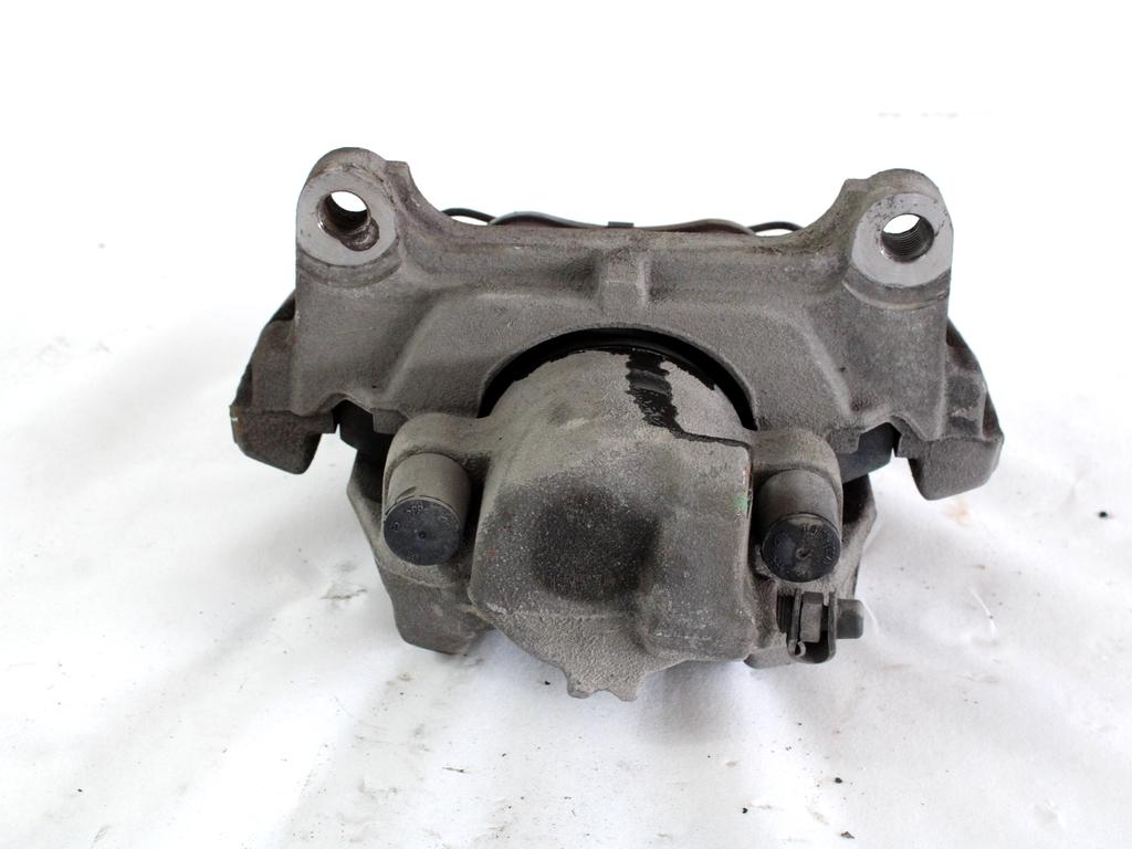 SPREDNJE DESNE ZAVORNE CELJUSTI  OEM N. 8K0615124C ORIGINAL REZERVNI DEL AUDI A5 8T R COUPE/5P  (08/2011 - 06/2016) DIESEL LETNIK 2012