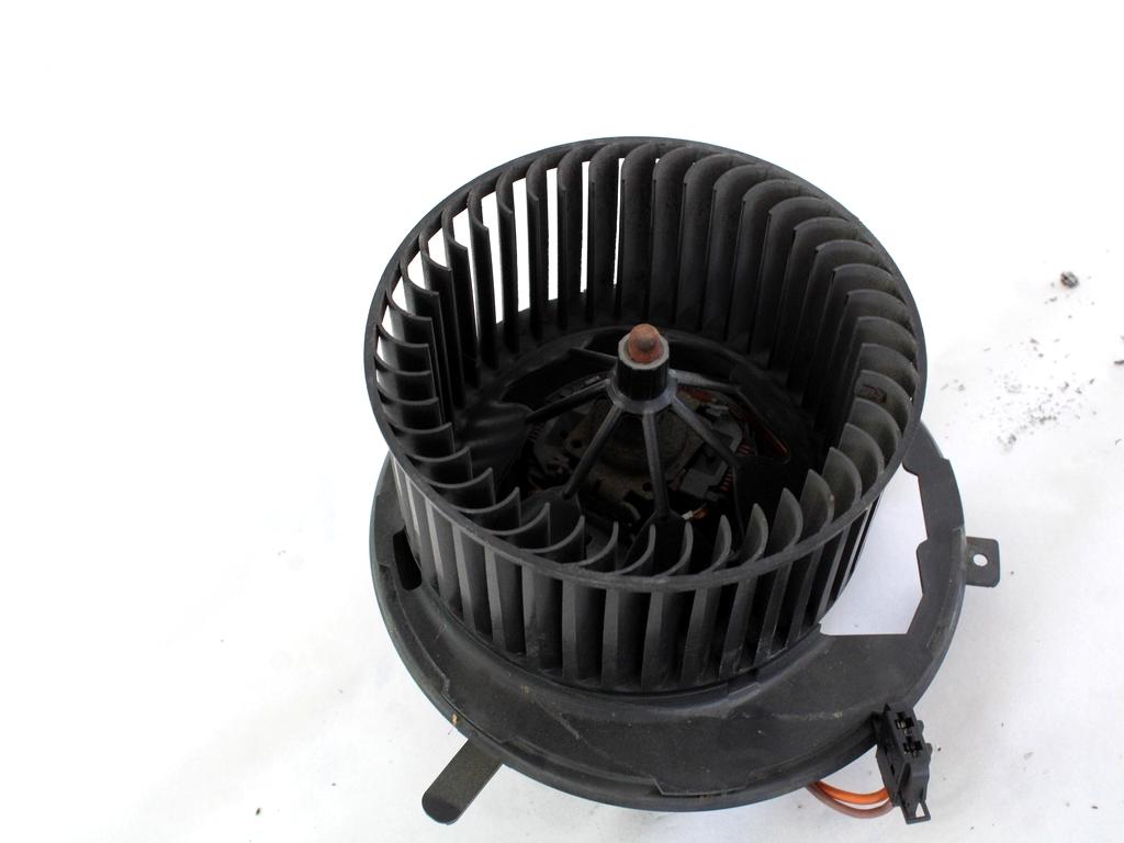 VENTILATOR  KABINE  OEM N. 3C1820015L ORIGINAL REZERVNI DEL VOLKSWAGEN TIGUAN 5N MK1 (2007 - 2011)DIESEL LETNIK 2008