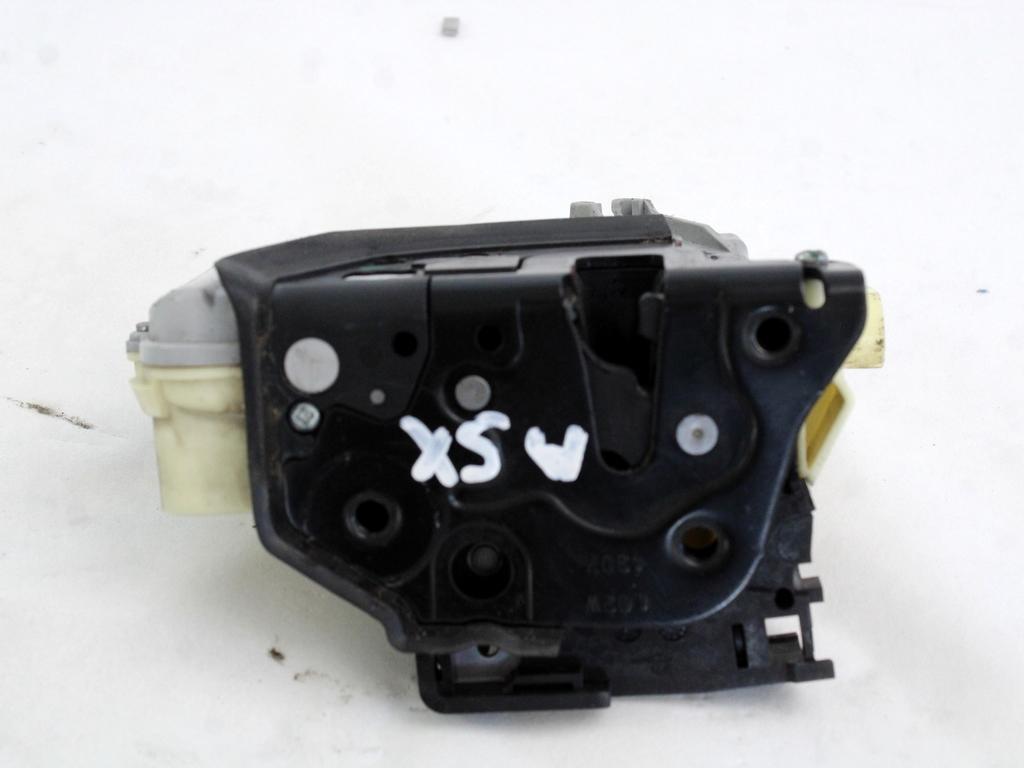 CENTRALNO ZAKLEPANJE PREDNIH LEVIH VRAT OEM N. 3C1837015A ORIGINAL REZERVNI DEL VOLKSWAGEN TIGUAN 5N MK1 (2007 - 2011)DIESEL LETNIK 2008