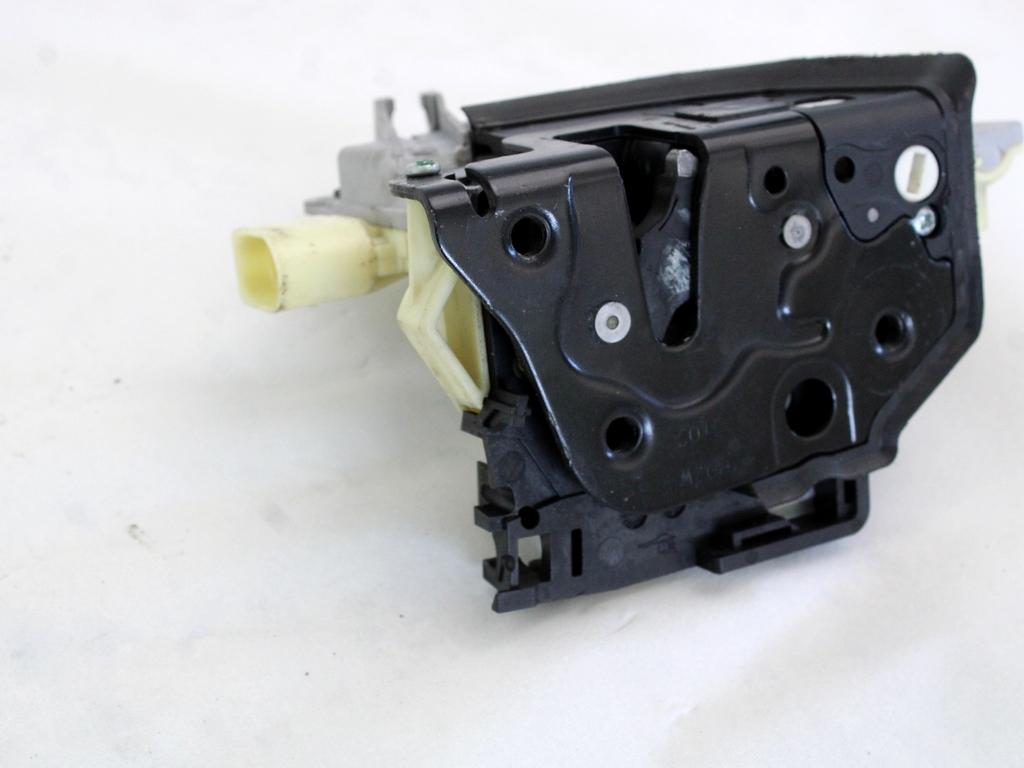 CENTRALNI ZAKLEP SPREDNJIH VRAT  OEM N. 3C1837016A ORIGINAL REZERVNI DEL VOLKSWAGEN TIGUAN 5N MK1 (2007 - 2011)DIESEL LETNIK 2008