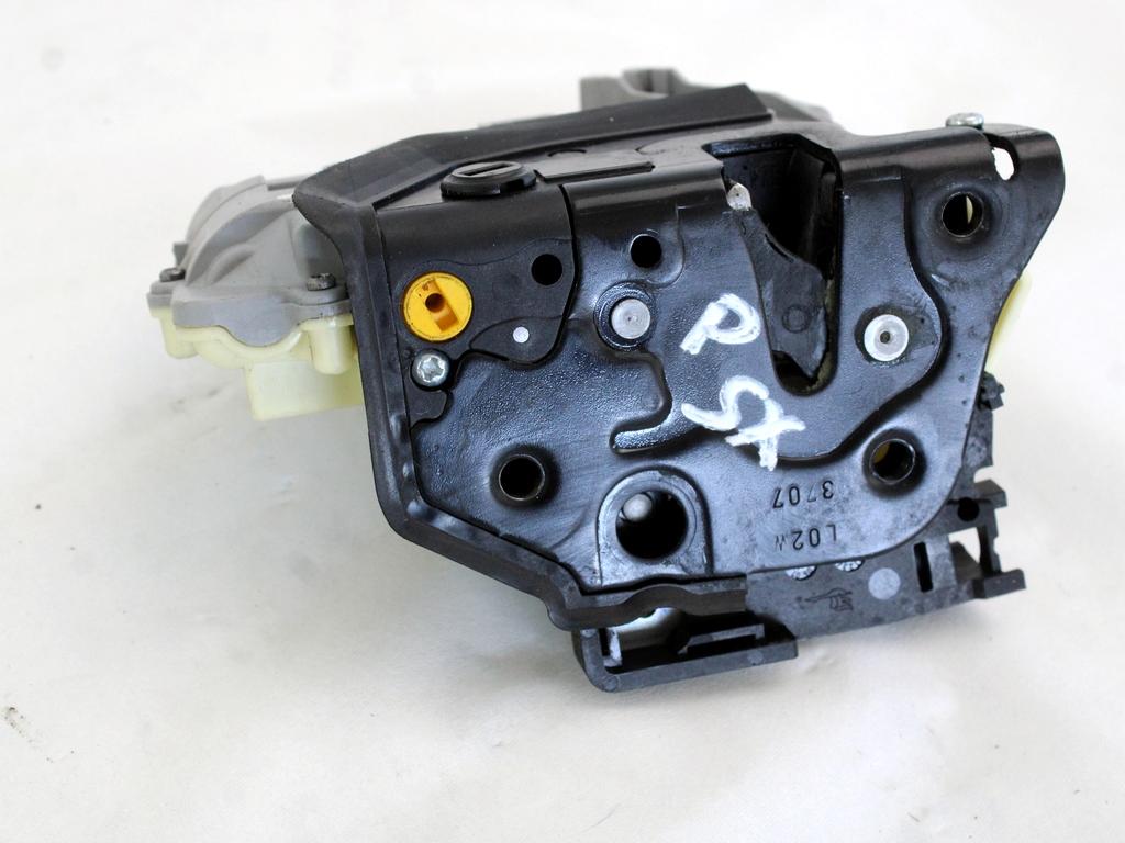 CENTRALNA KLJUCAVNICA ZADJIH LEVIH VRAT OEM N. 3C4839015A ORIGINAL REZERVNI DEL VOLKSWAGEN TIGUAN 5N MK1 (2007 - 2011)DIESEL LETNIK 2008