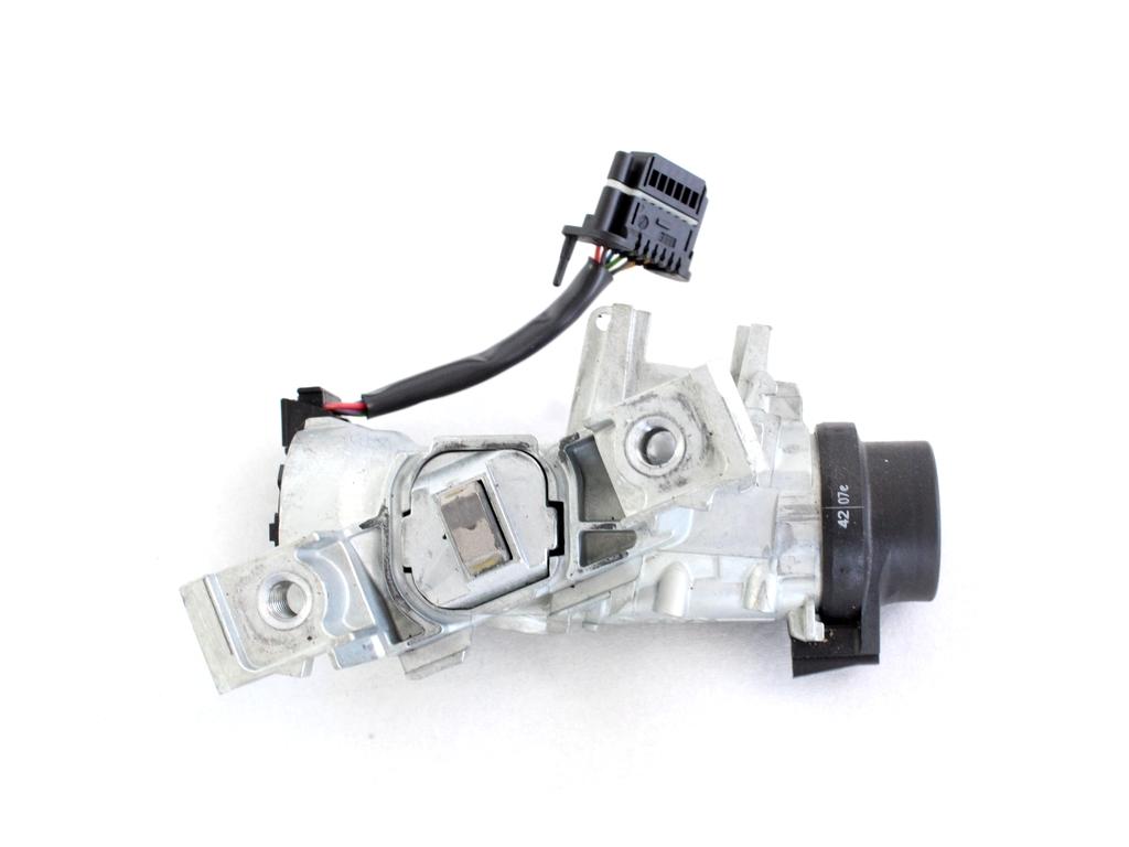 03L906022F KIT ACCENSIONE AVVIAMENTO VOLKSWAGEN TIGUAN 2.0 D 4X4 103KW 6M 5P (2008) RICAMBIO USATO CON CENTRALINA MOTORE, QUADRO STRUMENTI, BLOCCHETTI ACCENSIONE APERTURA CON DOPPIA CHIAVE 0281014236 1K0959433BT 3C0937049AJ 1K0905851B 5N0920870D