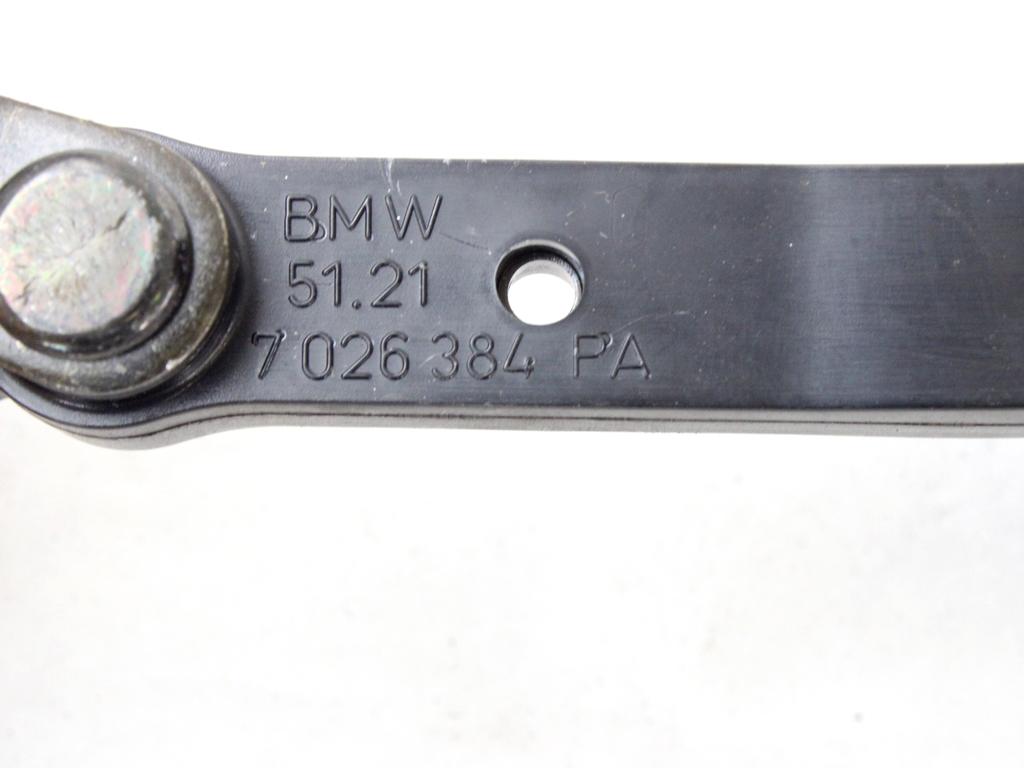 OEM N. 51217026384 ORIGINAL REZERVNI DEL BMW SERIE 3 E46 BER/SW/COUPE/CABRIO LCI R (2002 - 2005) DIESEL LETNIK 2002