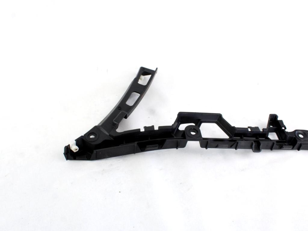 NOSILCI ZADNJEGA ODBIJACA  OEM N. AH32-17A881-DA ORIGINAL REZERVNI DEL LAND ROVER RANGE ROVER SPORT L320 MK1 R (2010 -2013)DIESEL LETNIK 2011