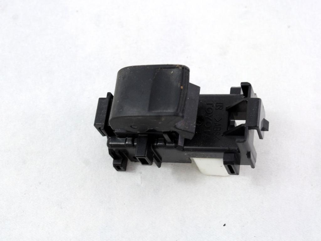 ZADNJE STIKALO OEM N. 848100D030 ORIGINAL REZERVNI DEL TOYOTA RAV 4  XA40 MK4 (2013 - 2018) DIESEL LETNIK 2015