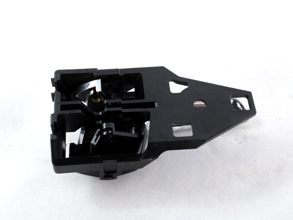 NOTRANJA KLJUKA  OEM N. 6920633121C0 ORIGINAL REZERVNI DEL TOYOTA RAV 4  XA40 MK4 (2013 - 2018) DIESEL LETNIK 2015