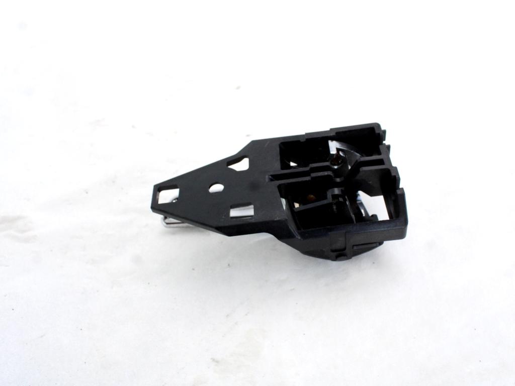 NOTRANJA KLJUKA  OEM N. 6920533111C0 ORIGINAL REZERVNI DEL TOYOTA RAV 4  XA40 MK4 (2013 - 2018) DIESEL LETNIK 2015