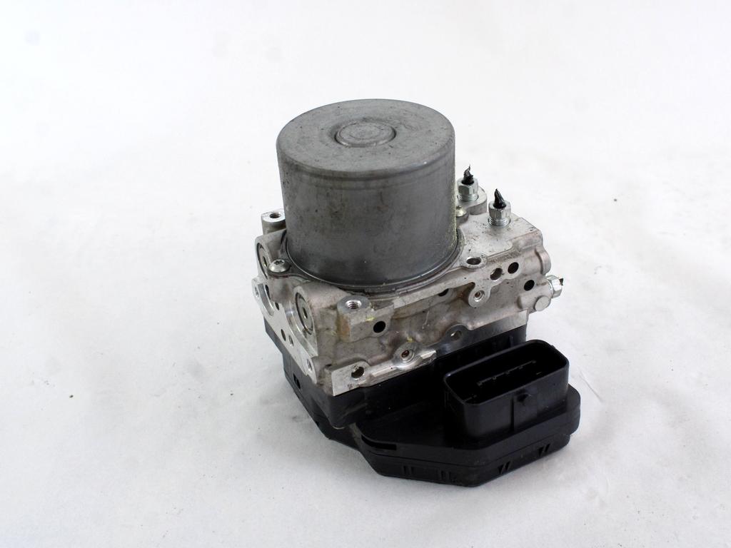 ABS AGREGAT S PUMPO OEM N. 4405042650 ORIGINAL REZERVNI DEL TOYOTA RAV 4  XA40 MK4 (2013 - 2018) DIESEL LETNIK 2015