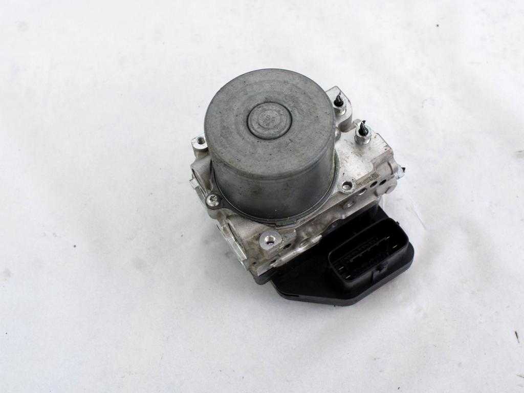 ABS AGREGAT S PUMPO OEM N. 4405042650 ORIGINAL REZERVNI DEL TOYOTA RAV 4  XA40 MK4 (2013 - 2018) DIESEL LETNIK 2015